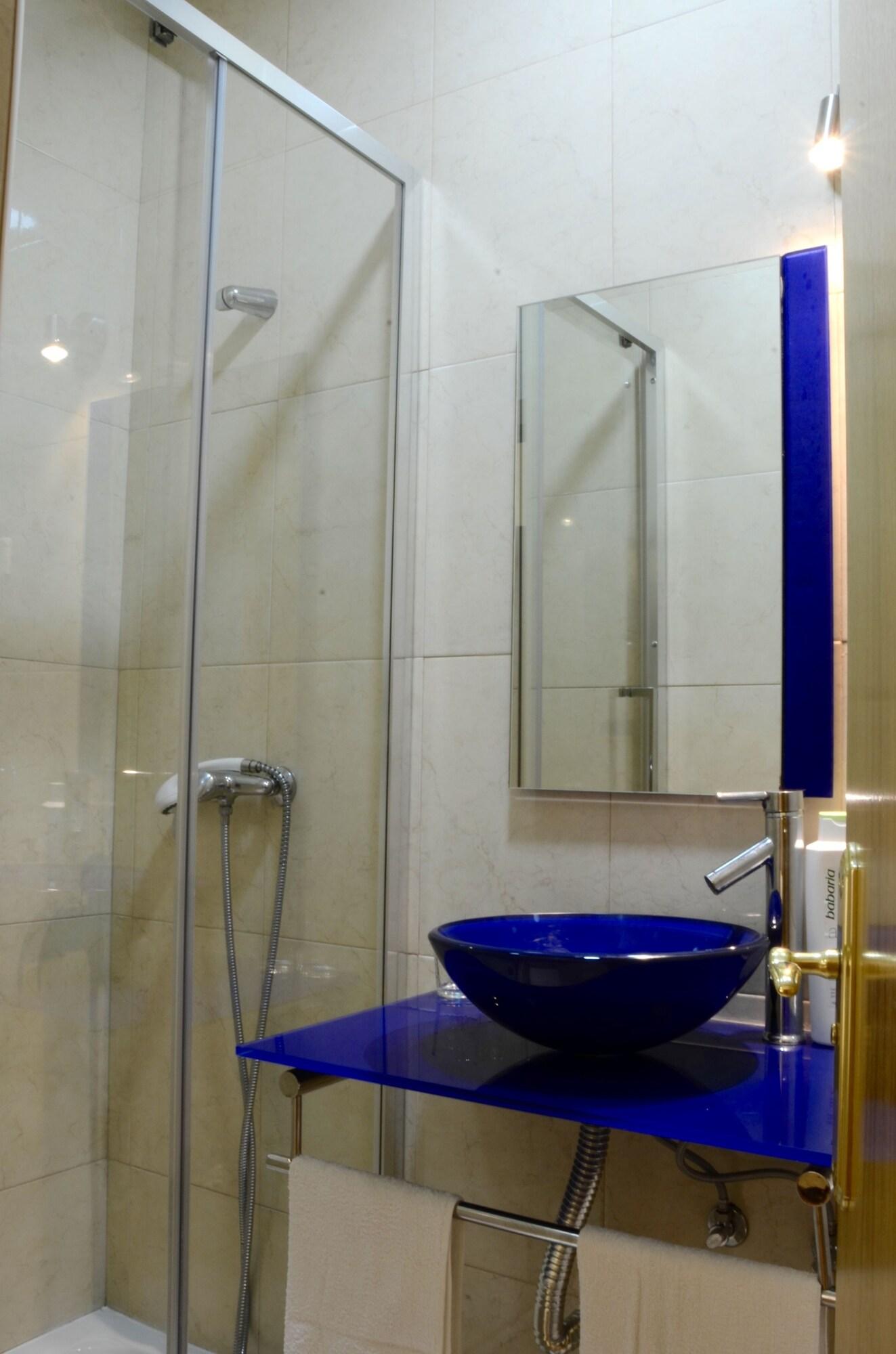 Hostal Nersan2 Мадрид Экстерьер фото