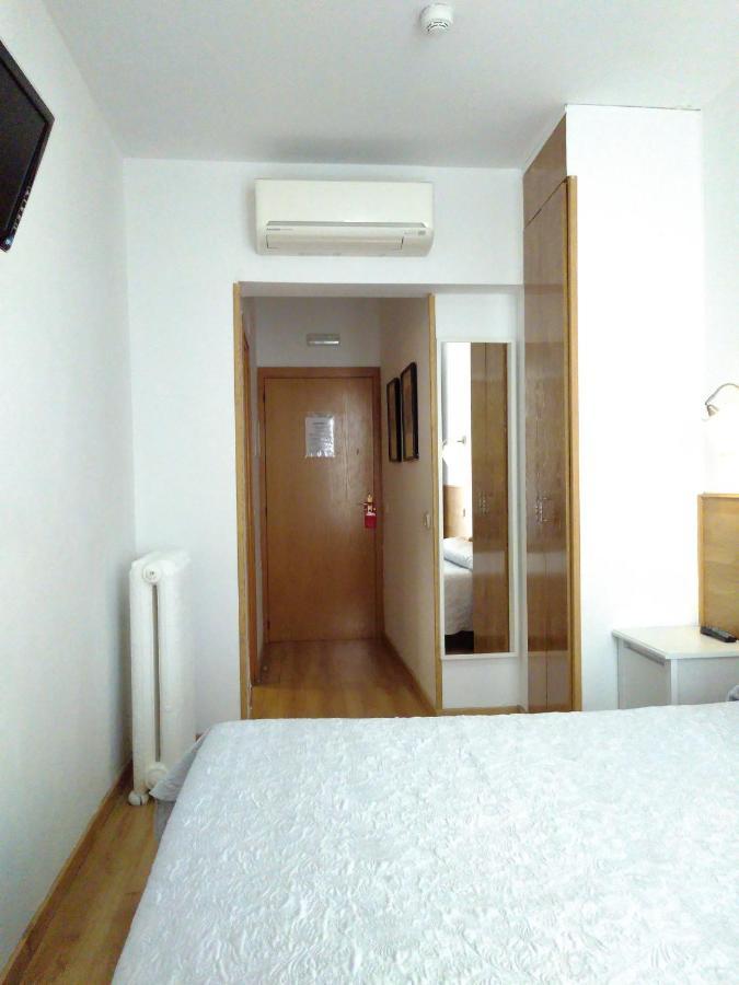 Hostal Nersan2 Мадрид Экстерьер фото