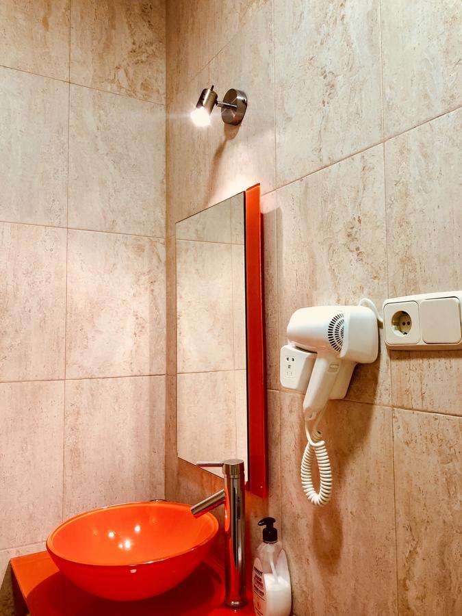 Hostal Nersan2 Мадрид Экстерьер фото