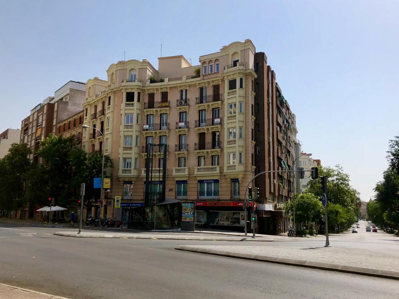 Hostal Nersan2 Мадрид Экстерьер фото